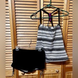 NIKE SWIM TOP WITH NO BRAND BOTTOMS.
